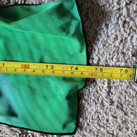 Green scarf - Picture 3 of 4